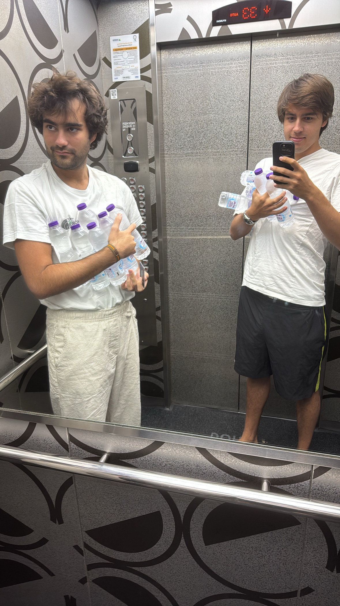 Behind the scenes 26