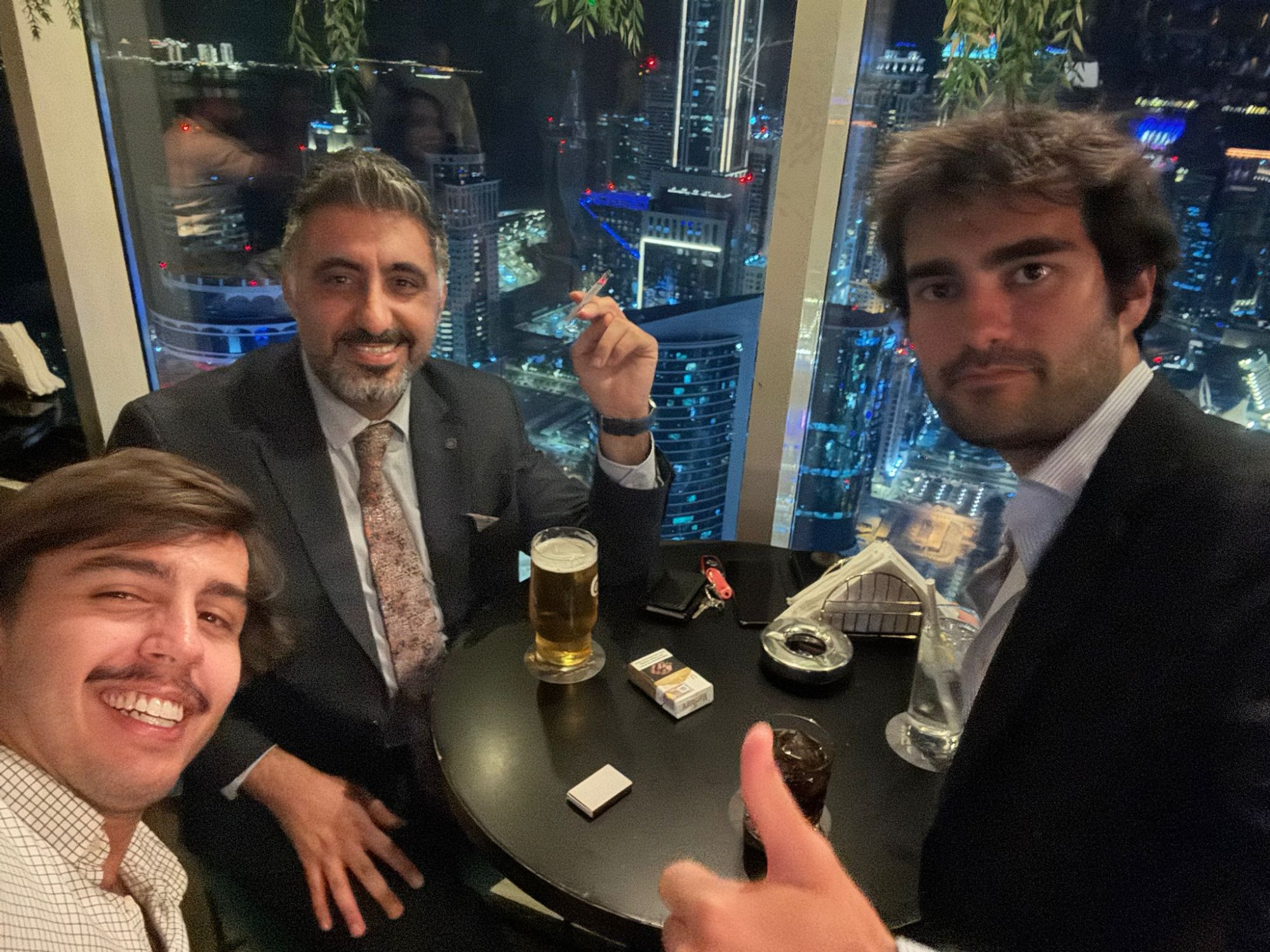 Behind the scenes 24