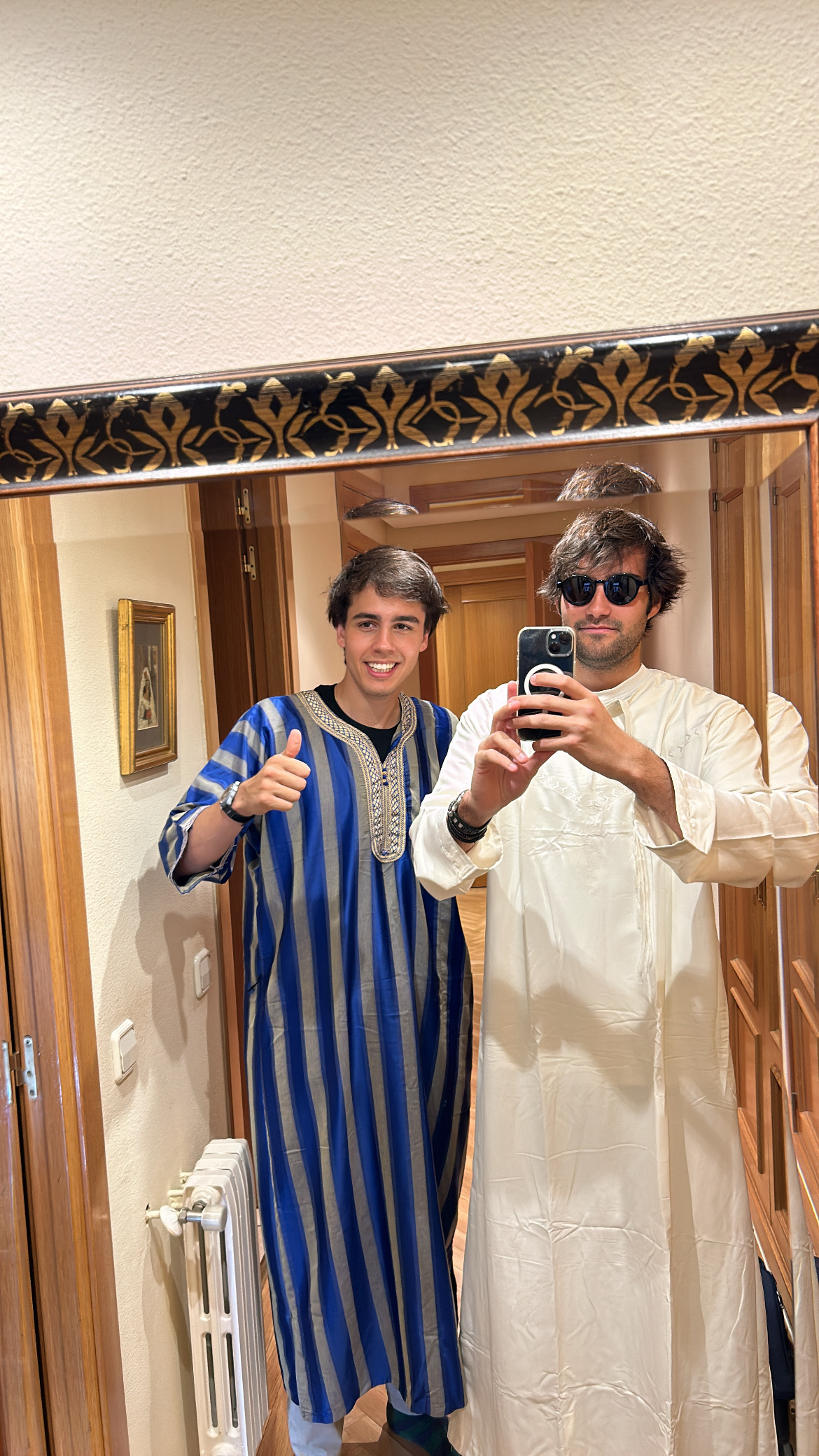 Behind the scenes 30